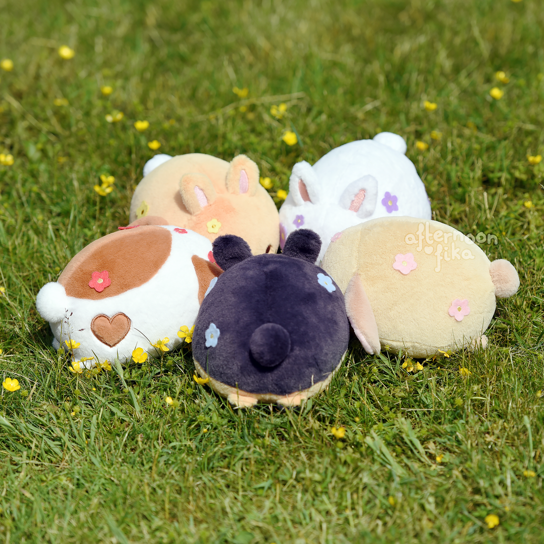 [PRE-ORDER, ETA November 2023] Botanical Bunny Plush Red Flowers