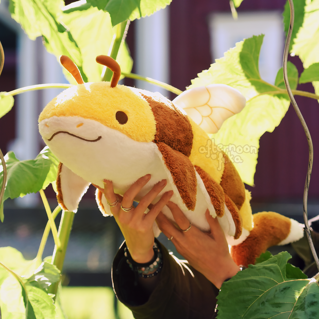 [PRE-ORDER, Ships Early 2027] Humlehaj The Bumble Shark Plush