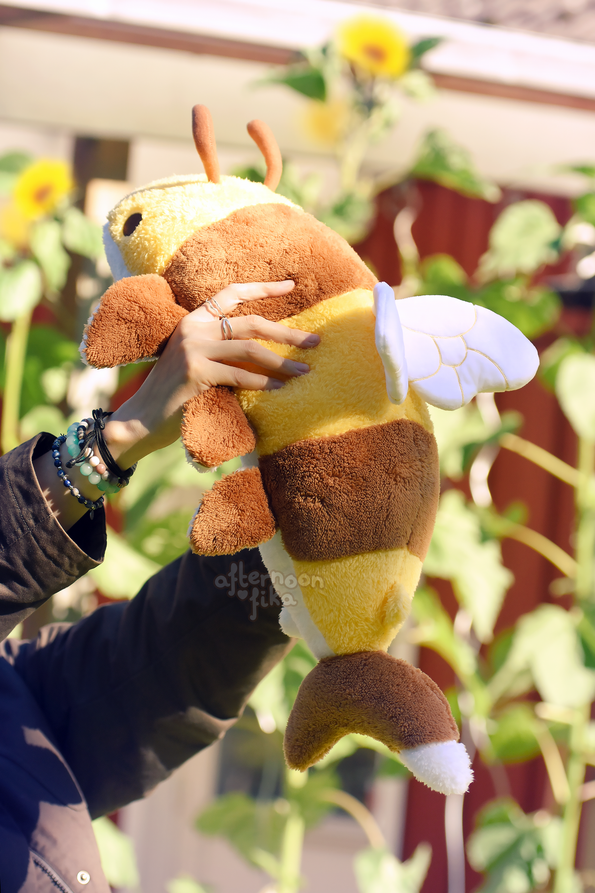 [PRE-ORDER, Ships Early 2027] Humlehaj The Bumble Shark Plush