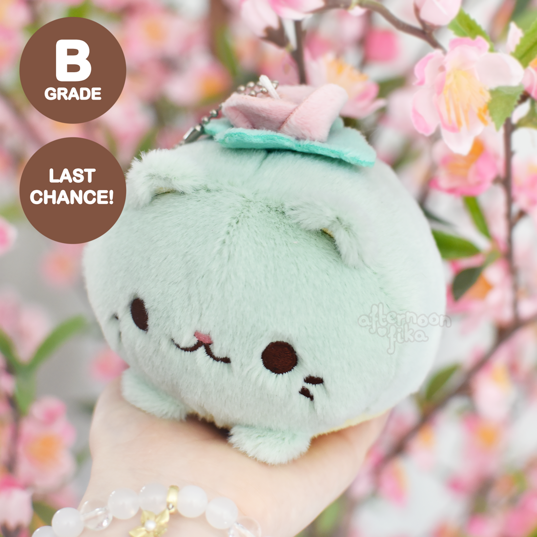 [B-GRADE] [LAST CHANCE!] Purrincess Cake Plush Keychain
