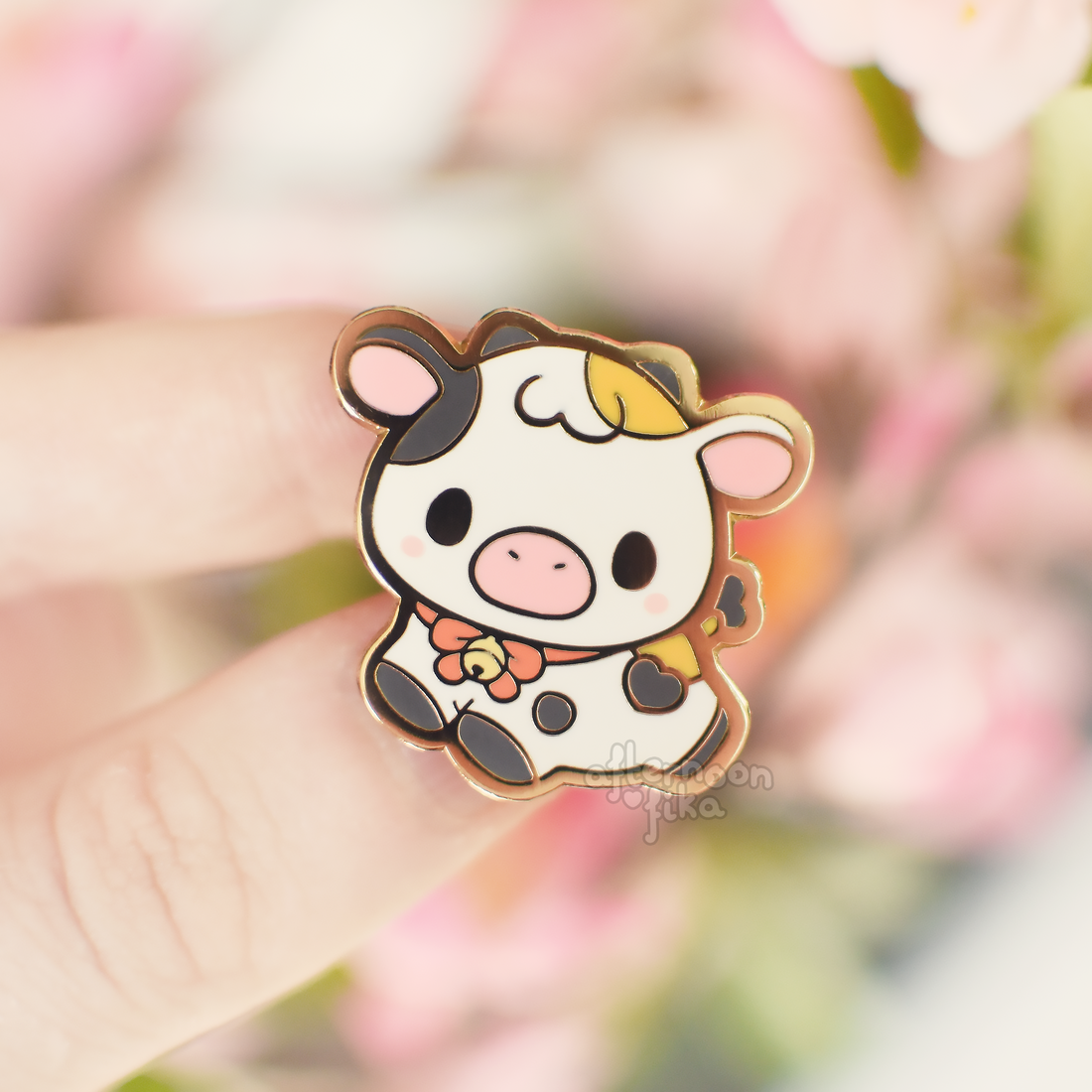 Calicow Enamel Pin