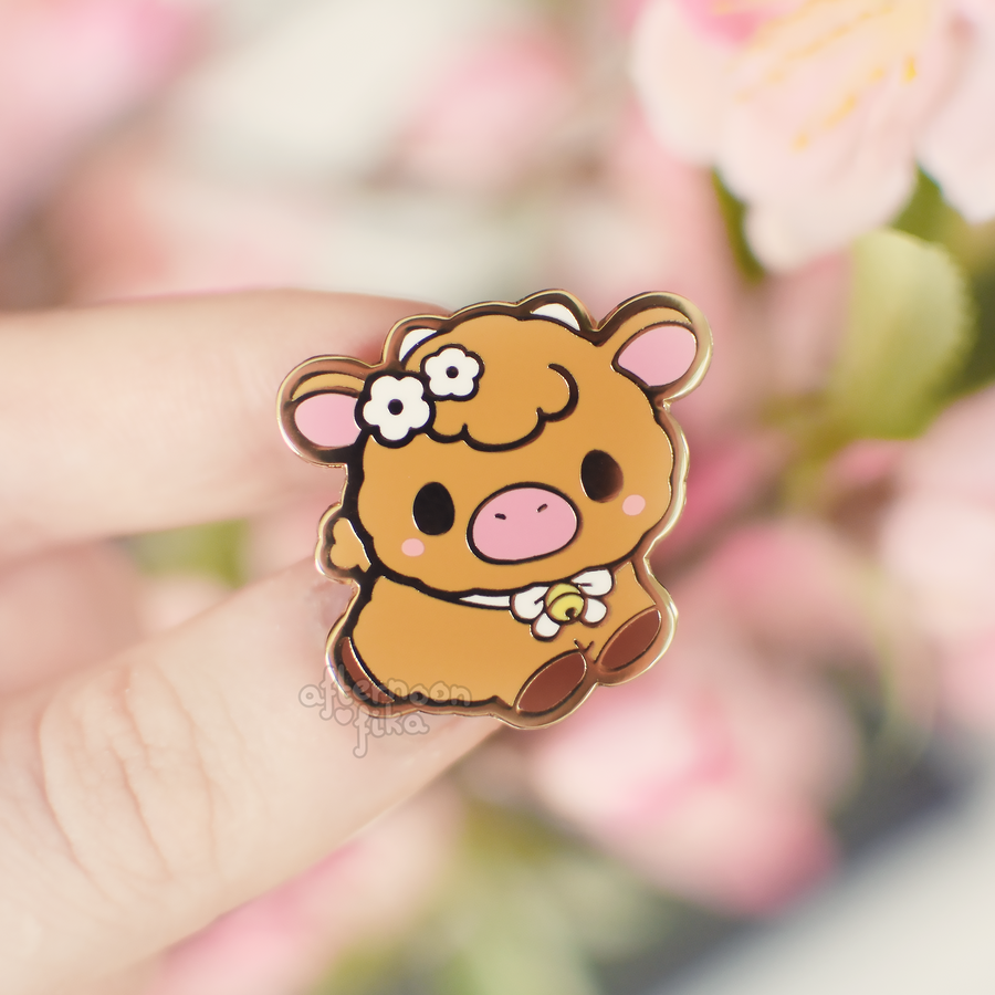 Daisy The Highland Cow Enamel Pin